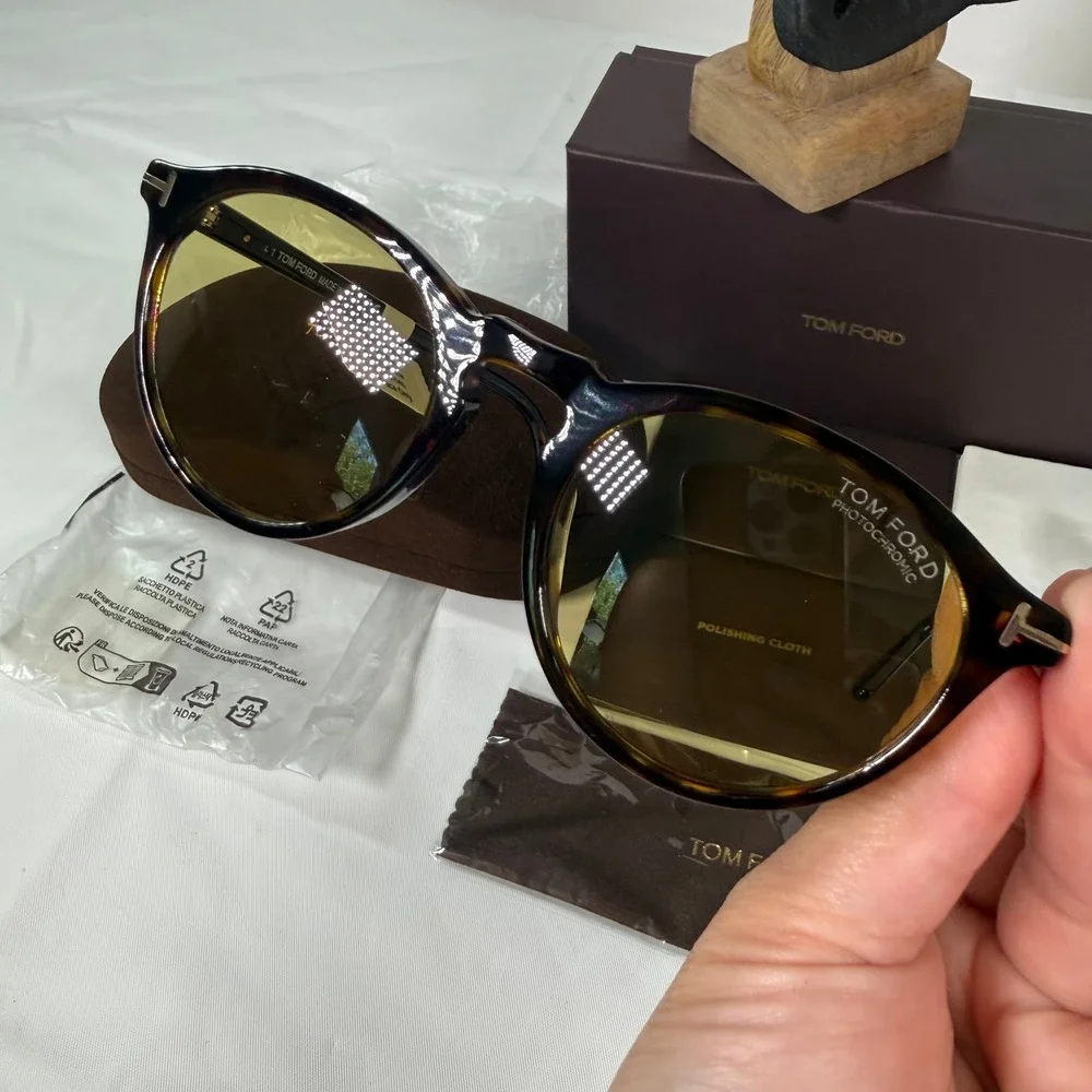 Tom Ford Aurele TF904 52N Dark Havana Photochromic Yellow Lens Sunglasses Italy